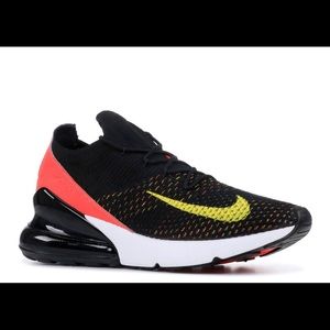 Womens Nike AIR MAX 270 FLYKNIT